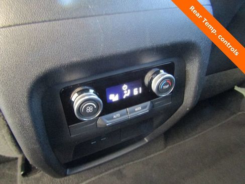 Used 2025 Buick Enclave Preferred AWD/4WD image 20