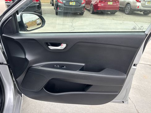 Used 2019 Kia Rio S image 24