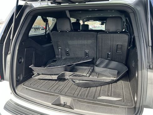 Used 2023 Chevrolet Suburban LS image 18