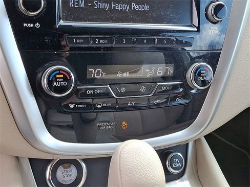 Used 2017 Nissan Murano S image 15