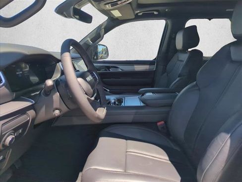 New 2026 Jeep Grand Wagoneer Limited AWD/4WD image 3
