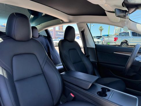 Used 2022 Tesla Model 3 Long Range AWD/4WD image 18