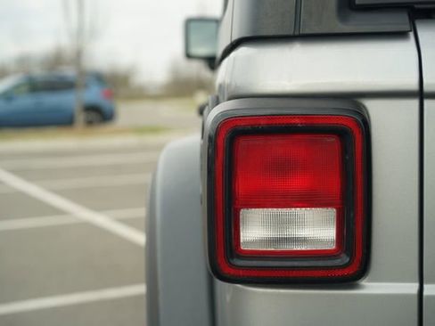 Used 2020 Jeep Wrangler Unlimited Sport image 42