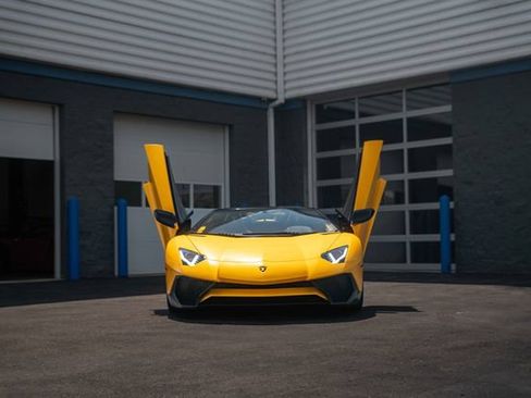 Used 2016 Lamborghini Aventador LP 750-4 Superveloce AWD/4WD image 30