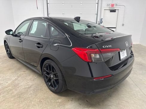 Used 2023 Honda Civic Sport image 7