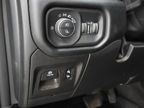 Used 2022 RAM 1500 Laramie AWD/4WD image 42