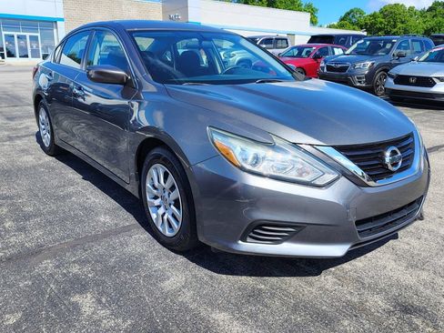 Used 2018 Nissan Altima 2.5 S w/ S Convenience Package FWD image 3