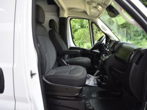 Used 2025 RAM ProMaster 2500 w/ Convenience Group FWD image 15