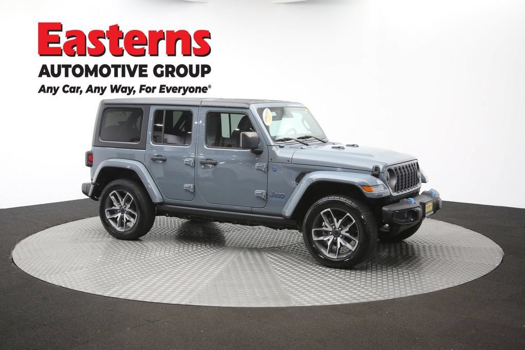 Used 2024 Jeep Wrangler Unlimited w/ Convenience Group AWD/4WD image 50