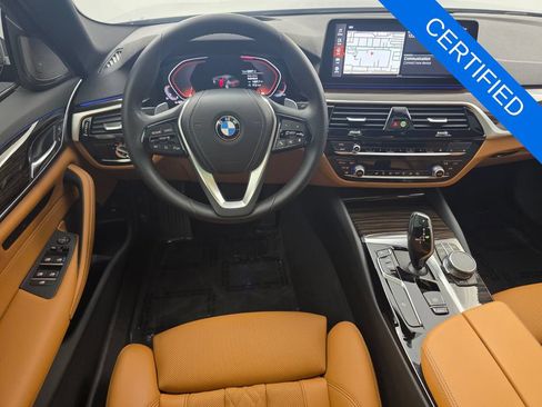 Used 2023 BMW 530i w/ Premium Package RWD image 13