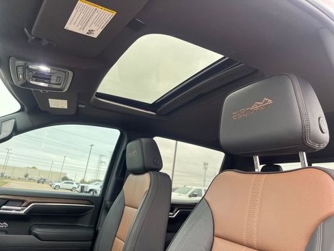 Used 2025 Chevrolet Silverado 1500 High Country w/ High Country Premium Package image 23