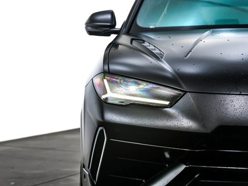 Used 2023 Lamborghini Urus S image 13