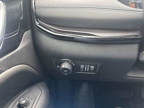 New 2026 Jeep Compass Latitude AWD/4WD image 15