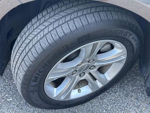 Used 2023 Dodge Charger SXT image 13