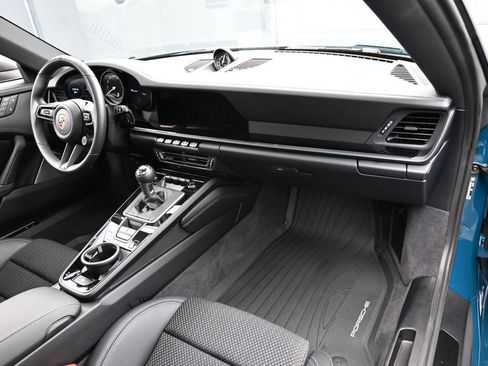 Certified 2024 Porsche 911 Carrera T RWD image 29