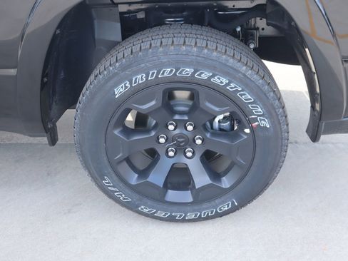 New 2026 RAM 1500 4x4 Crew Cab image 19