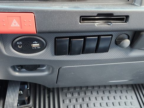 New 2024 Chevrolet Low Cab Forward image 19