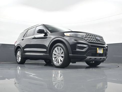Used 2024 Ford Explorer Limited w/ Limited Technology Package AWD/4WD image 24