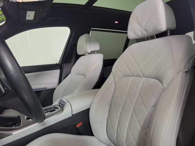 Used 2024 BMW X7 xDrive40i AWD/4WD image 21