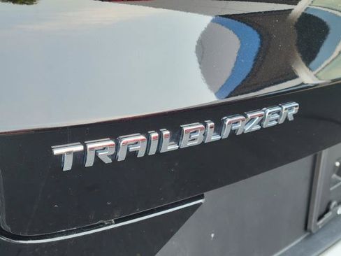 Used 2025 Chevrolet TrailBlazer LT FWD image 6