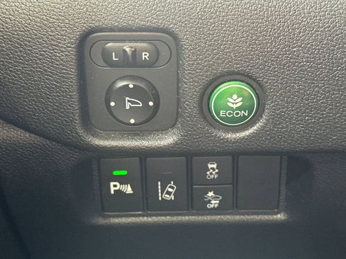 Used 2017 Honda Pilot Touring image 35