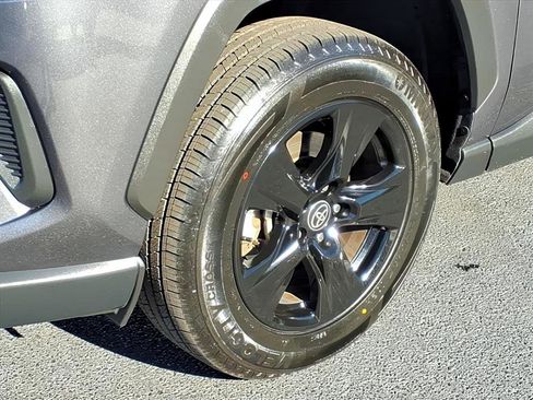 Used 2023 Toyota RAV4 XLE image 8