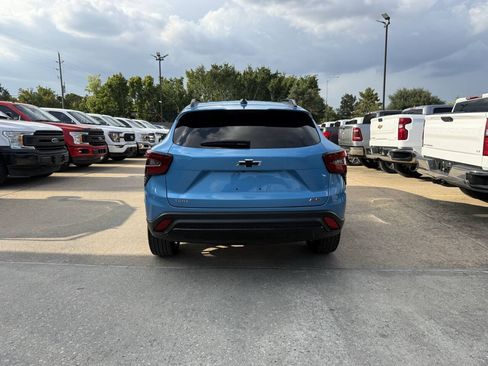 Used 2025 Chevrolet Trax RS w/ Sunroof Package FWD image 37