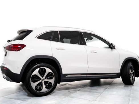 Used 2025 Mercedes-Benz GLA 250 4MATIC image 7