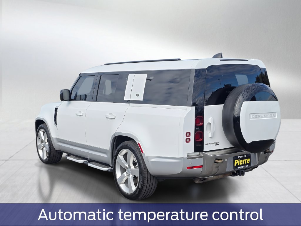 Used 2023 Land Rover Defender 130 SE AWD/4WD image 4