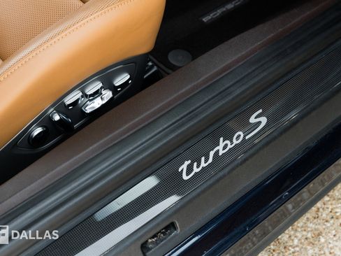 Used 2018 Porsche 911 Turbo S image 40