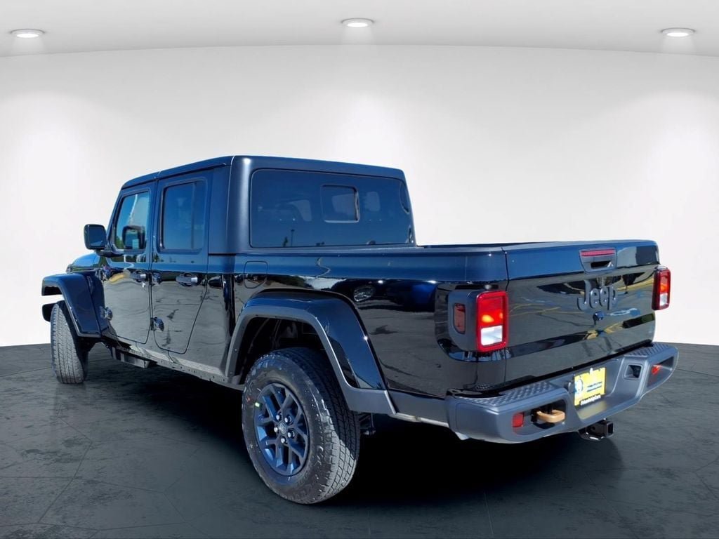 New 2026 Jeep Gladiator Sport AWD/4WD image 7