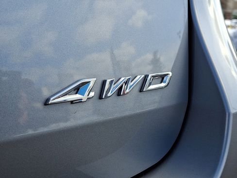 Used 2023 Ford Explorer XLT image 31