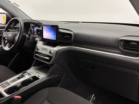 Used 2022 Ford Explorer XLT RWD image 42