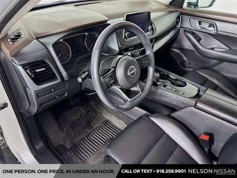 Certified 2023 Nissan Rogue SV w/ SV Premium Package image 9