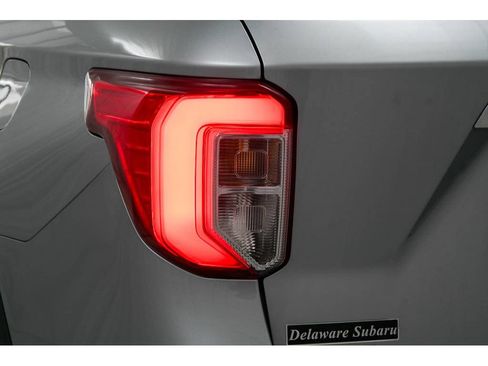 Used 2020 Ford Explorer XLT w/ Equipment Group 202A AWD/4WD image 29