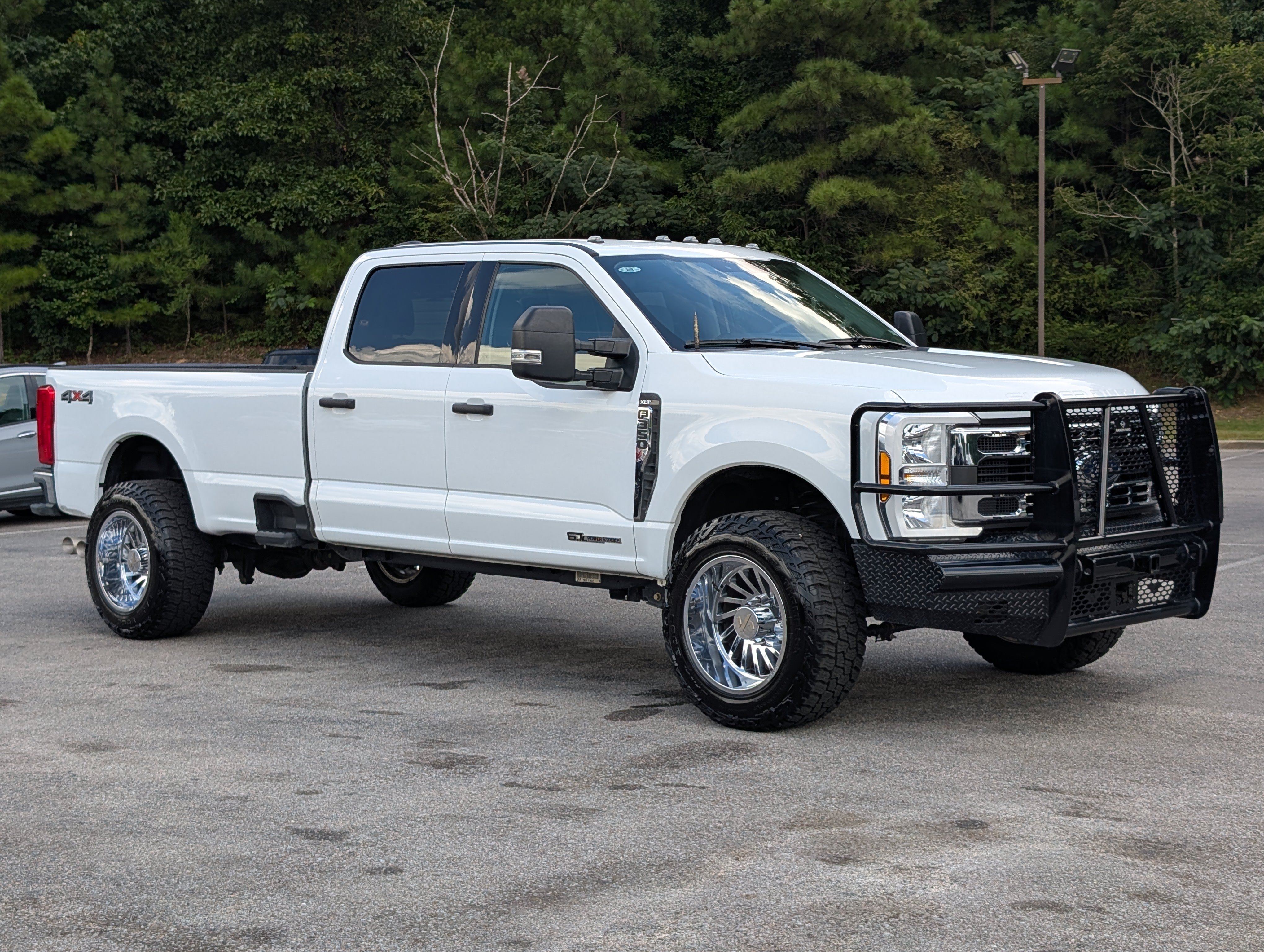 Used 2024 Ford F350 XLT AWD/4WD image 11