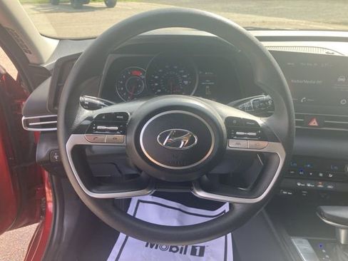 Used 2023 Hyundai Elantra SEL w/ Cargo Package FWD image 21