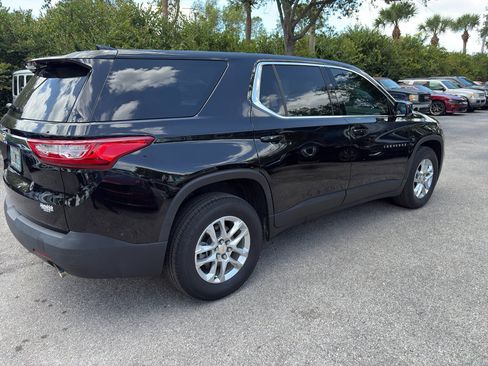 Used 2020 Chevrolet Traverse LS FWD image 10