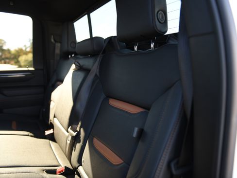 Used 2024 GMC Sierra 2500 AT4 w/ Technology Package image 20