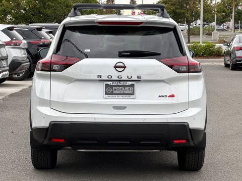 New 2026 Nissan Rogue SV image 5