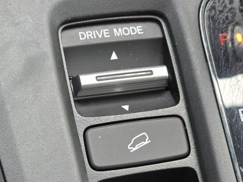 Used 2025 Honda CR-V Sport Touring image 12