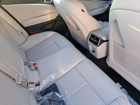 New 2026 Genesis G70 2.5T image 9