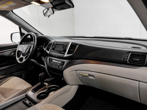 Used 2020 Honda Pilot LX image 16