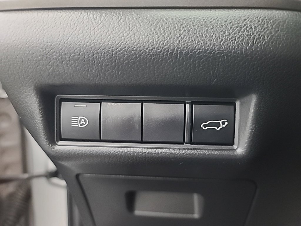 Used 2025 Toyota Grand Highlander AWD image 32