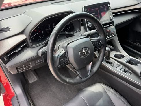 Used 2022 Toyota Avalon XLE FWD image 12
