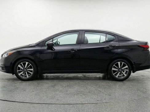 Used 2025 Nissan Versa SV image 5