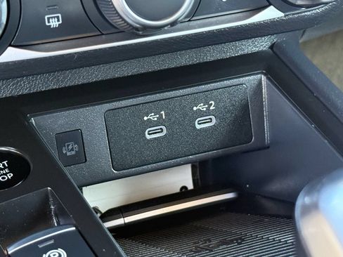 Used 2025 Nissan Kicks SV FWD image 24