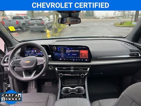 Certified 2025 Chevrolet Traverse LT w/ Sun and Wheel Package image 15
