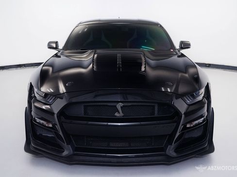 Used 2021 Ford Mustang Shelby GT500 w/ Carbon Fiber Track Pack RWD image 3