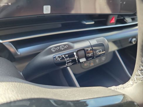 New 2026 Kia Carnival FWD image 28